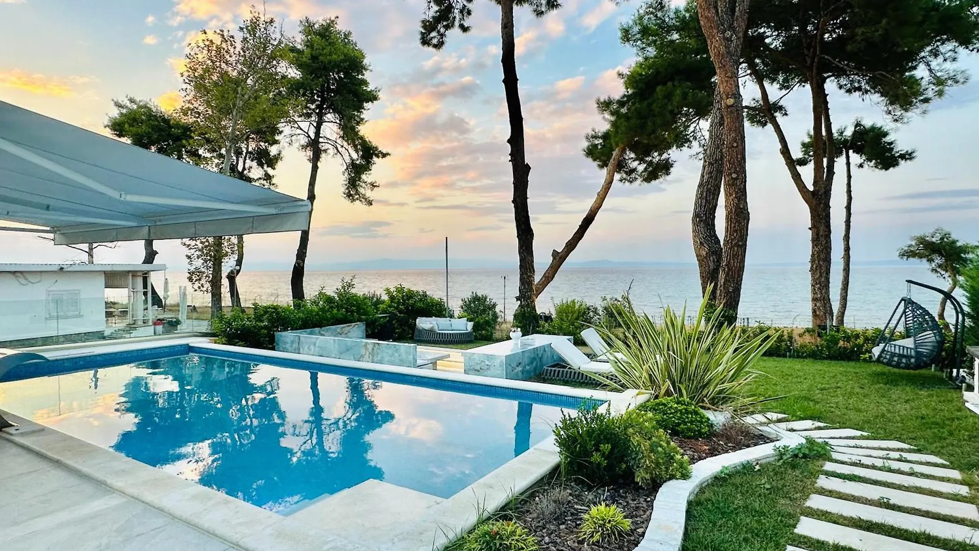 Meltemi Pool Villa Hanioti 10 Guests 4 Bedrooms